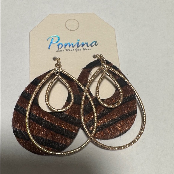 Pomina Animal Print Teardrop Earrings - Picture 3 of 5